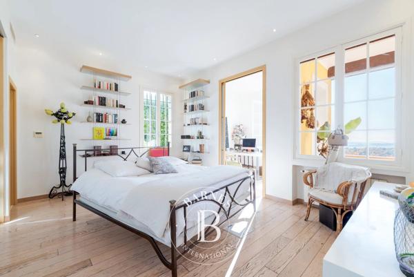 Vence, Villa 8 Chambres -  366 m² à vendre