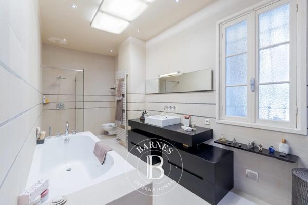 Vence, Villa 8 Chambres -  366 m² à vendre