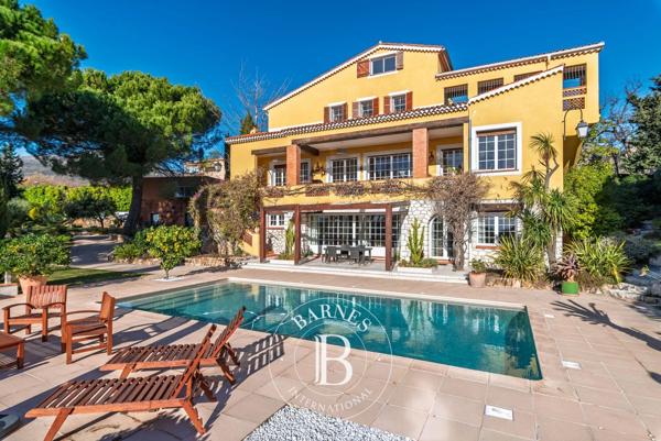 Vence, Villa 8 Chambres -  366 m² à vendre