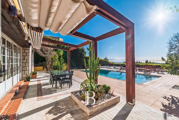 Vence, Villa 8 Chambres -  366 m² à vendre