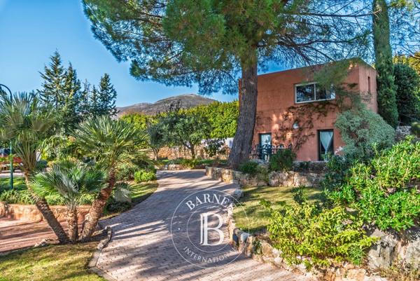 Vence, Villa 8 Chambres -  366 m² à vendre
