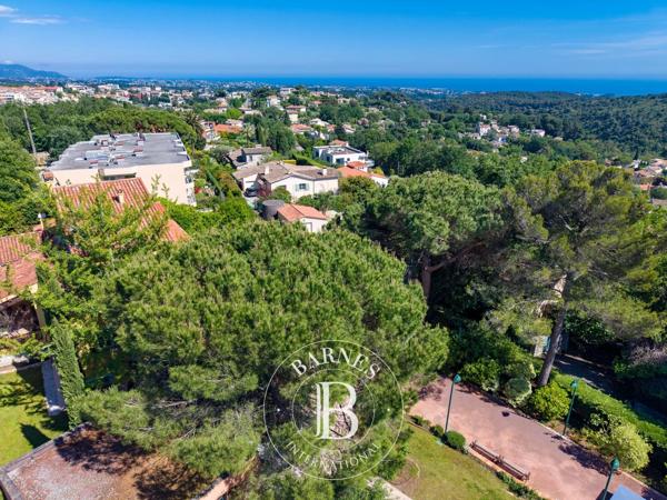 Vence, Villa 8 Chambres -  366 m² à vendre