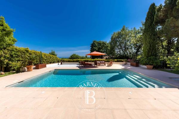Vence, Villa 8 Chambres -  366 m² à vendre