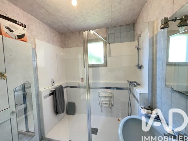 Maison à vendre 6 pièces 104 m² Lathus-Saint-Rémy