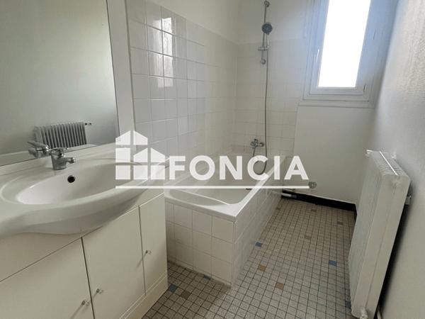 Location Maison 3 pièces 75 m² - Niort 79000