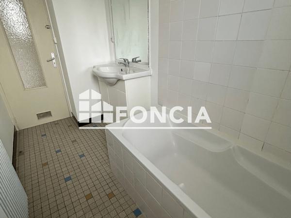 Location Maison 3 pièces 75 m² - Niort 79000