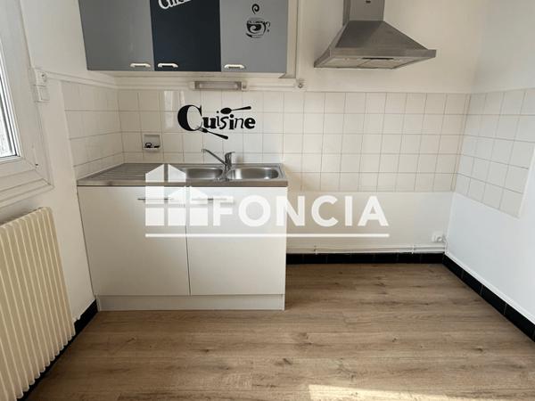 Location Maison 3 pièces 75 m² - Niort 79000