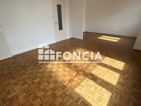 Location Maison 3 pièces 75 m² - Niort 79000