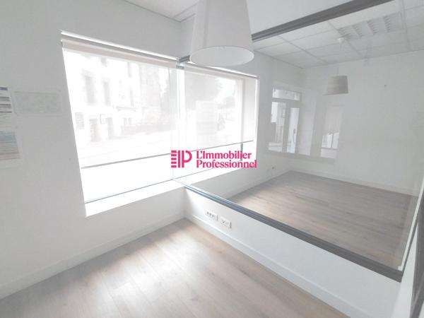 BUREAUX - 89 M2 - QUIMPER CENTRE