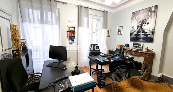 Location Local commercial 85 m² - Paris 75003