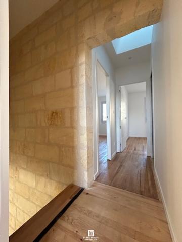 Maison 6 pièce(s) 3 chambre(s) 158.32 m²