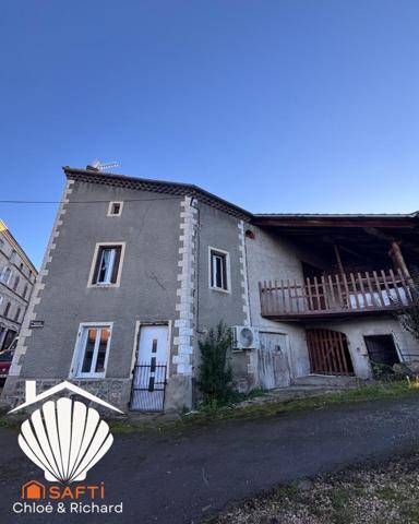 Petite maison de bourg avec écurie & grange – à finir de rénover