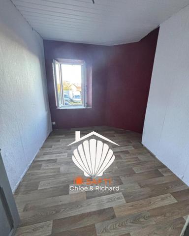 Petite maison de bourg avec écurie & grange – à finir de rénover