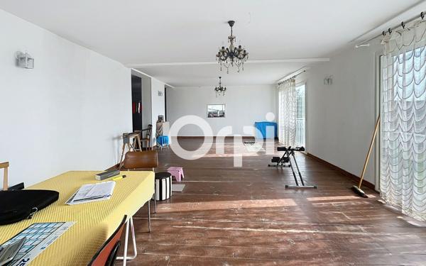 Maison à vendre    6 pièces • 240 m2 Brive-la-Gaillarde