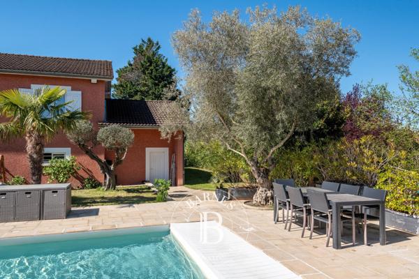 La Tour-de-Salvagny, Maison 5 Chambres -  275 m² à vendre