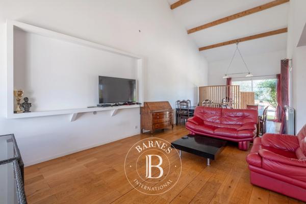 La Tour-de-Salvagny, Maison 5 Chambres -  275 m² à vendre