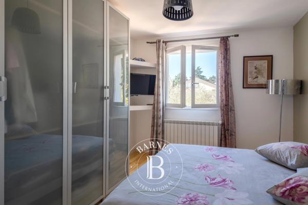 La Tour-de-Salvagny, Maison 5 Chambres -  275 m² à vendre