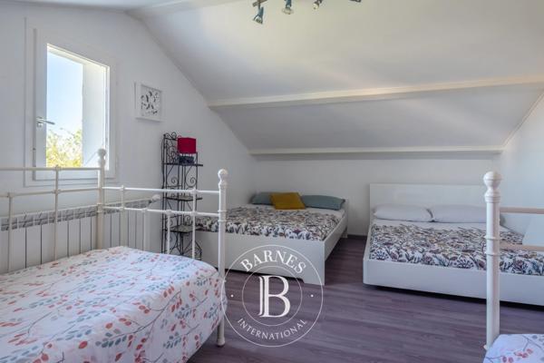 La Tour-de-Salvagny, Maison 5 Chambres -  275 m² à vendre