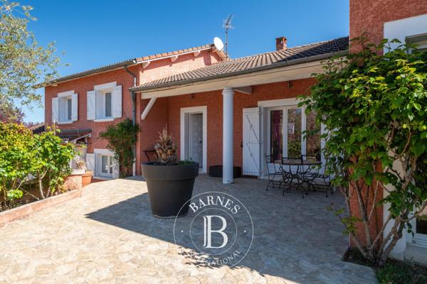 La Tour-de-Salvagny, Maison 5 Chambres -  275 m² à vendre