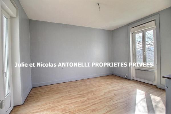 La FOUILLOUSE 42480  Maison des années 30, 4 chambres, garage, sur 900m² de terrain