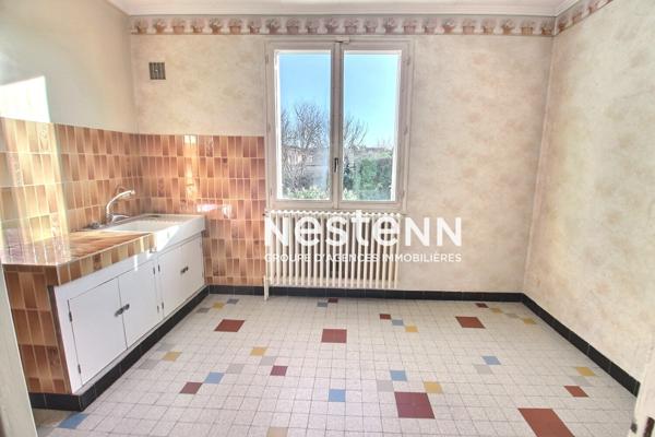 SAINT-FONS - MAISON INDIVIDUELLE - JARDIN - GARAGE - SECTEUR CLOCHETTE - PROCHE ECOLE -TRAMWAYS