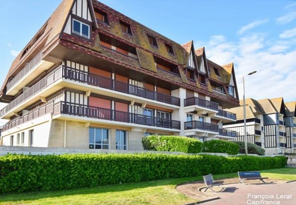 Grand appartement à vendre 2/3 pièces CABOURG (14)- 54,21 m2 - Dernier étage - 1 grand box - vue mer - 422 000 € honoraires d'agence inclus