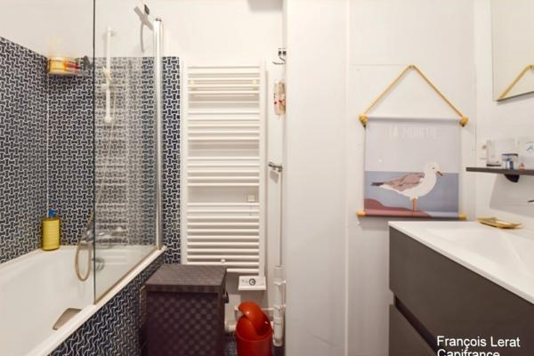Grand appartement à vendre 2/3 pièces CABOURG (14)- 54,21 m2 - Dernier étage - 1 grand box - vue mer - 422 000 € honoraires d'agence inclus
