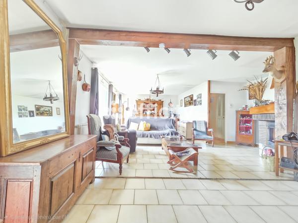 Maison
         6 pièces
        - 125 m² Exclusivité 250 000 € *