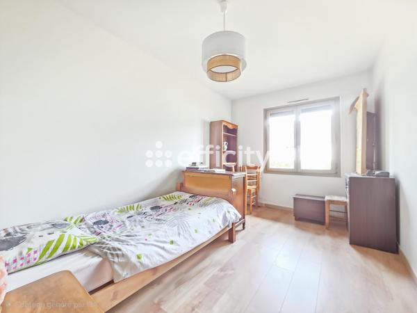 Maison
         6 pièces
        - 125 m² Exclusivité 250 000 € *