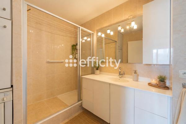 Appartement
         3 pièces
        - 72 m² Exclusivité 580 000 € *