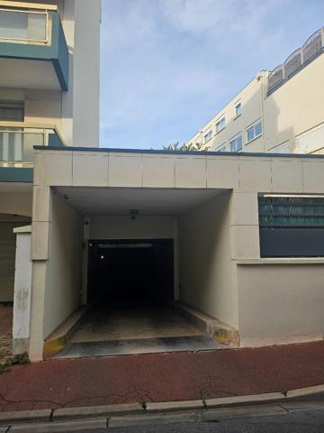 REIMS - GARAGE DOUBLE 40M² - SECTEUR BV LA PAIX