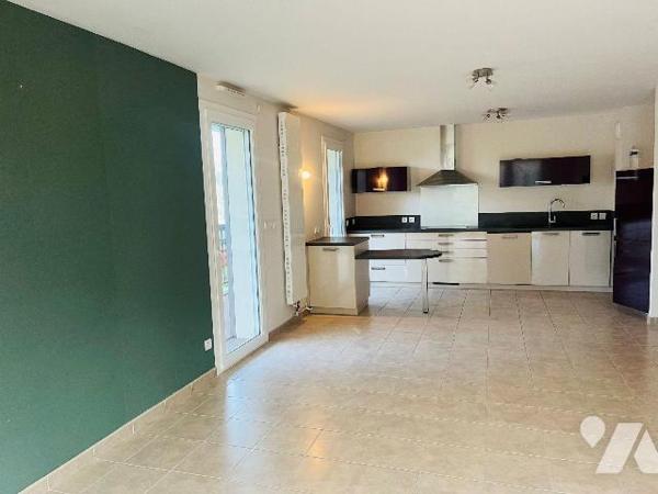 CAEN - RIVES DE L'ORNE - Dans résidence de standing, un appartement de 5PP situé au 2ème étage ...