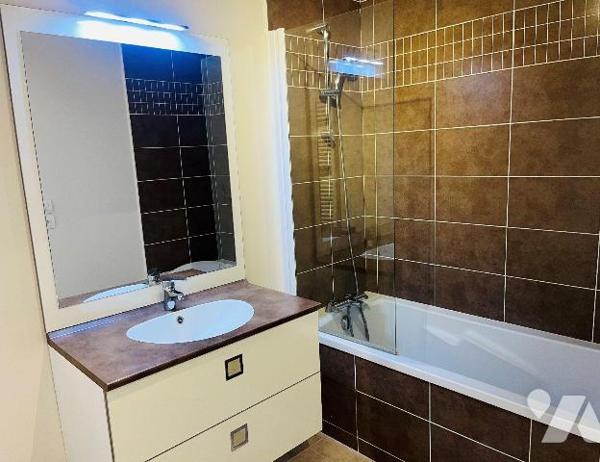 CAEN - RIVES DE L'ORNE - Dans résidence de standing, un appartement de 5PP situé au 2ème étage ...