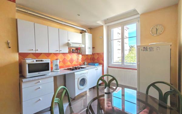 Appartement à vendre    2 pièces • 38,46 m2 Lyon 3