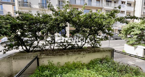 Location Studio 30.51 m² - Paris 75014