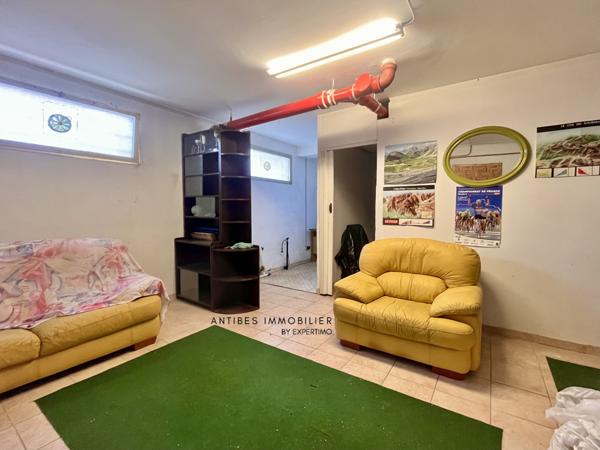 Antibes (06600) ANTIBES ENTRE-SOL LOCAL CAVE ENTREPOT BUREAU