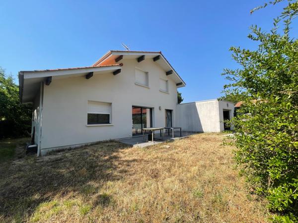 Maison 4 pièce(s) 3 chambre(s) 98 m²