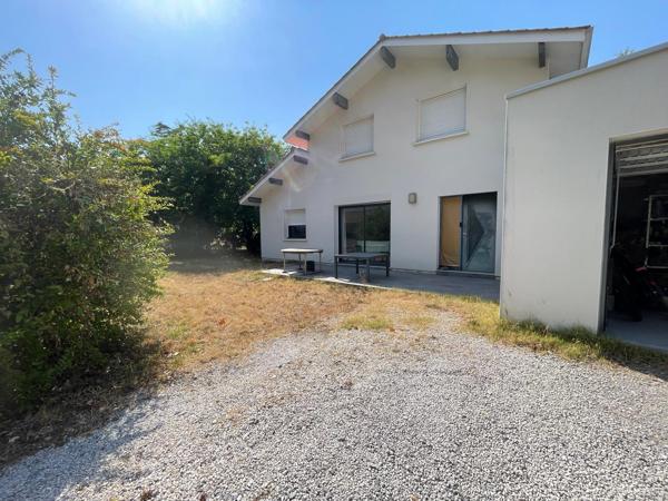 Maison 4 pièce(s) 3 chambre(s) 98 m²