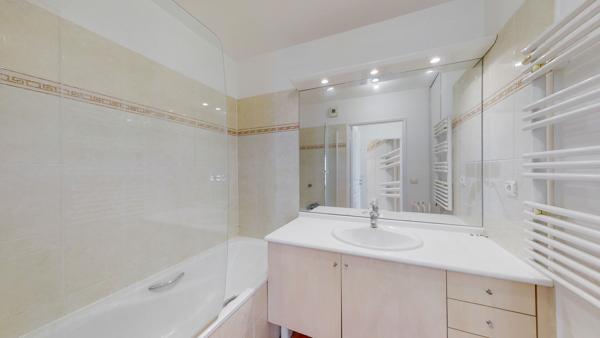 A VENDRE - COEUR DE VILLE - 3 pièces 59 m² Le Plessis Robinson