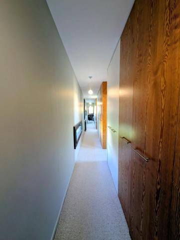 Au calme lumineuse maison non mitoyenne avec jardin, piscine et stationnement