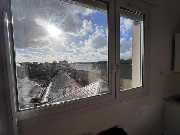 LAVAL - Centre-ville "Rive Gauche" T2 avec parking -SECTEUR GARE