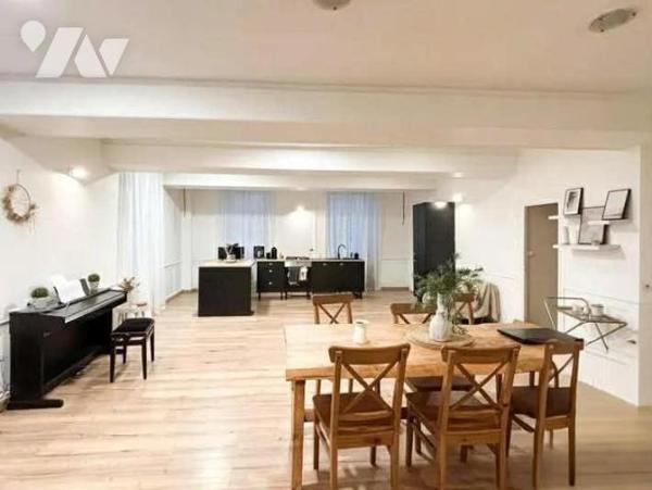 A VENDRE - ENSEMBLE IMMOBILIER - COSSE LE VIVIEN 