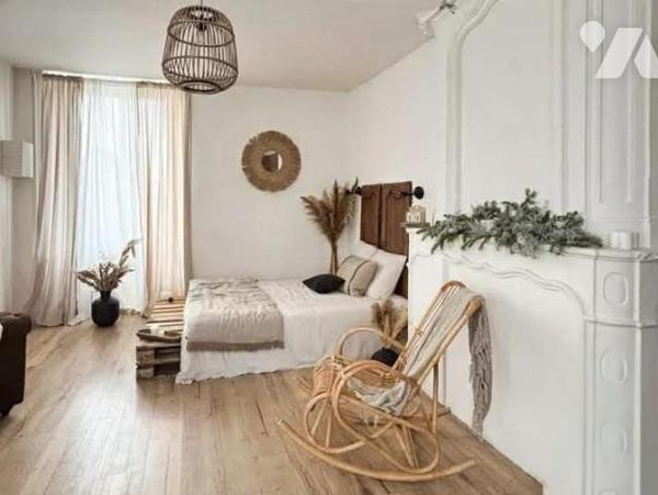 A VENDRE - ENSEMBLE IMMOBILIER - COSSE LE VIVIEN 