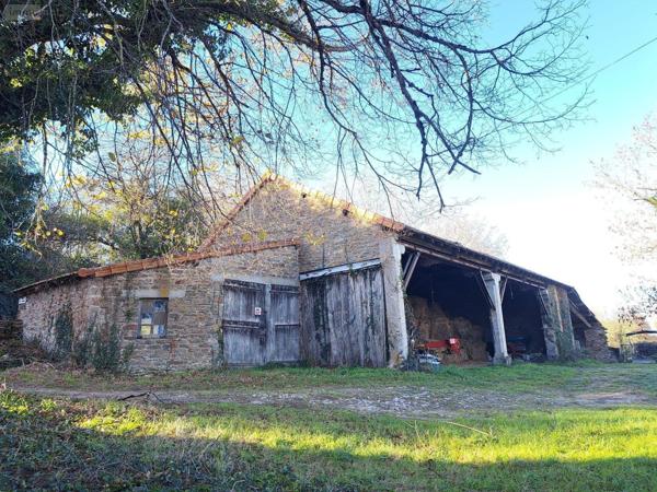 Corps de ferme à vendre à Moyrazès dans l'Aveyron (12160), ref : 1010719
