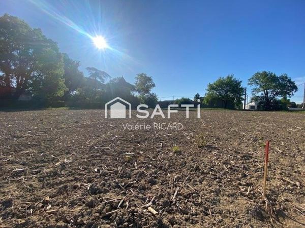 Terrain a bâtir de 1613 m2 à 6 minutes seulement, en vélo, du centre "village" de NEGREPELISSE.