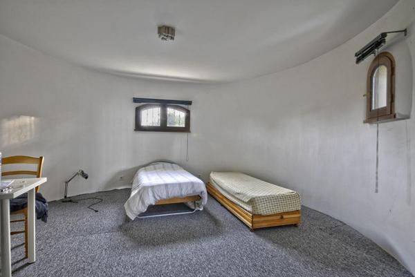 Maison 141 m² à Fargues-Saint-Hilaire  3 Chambres