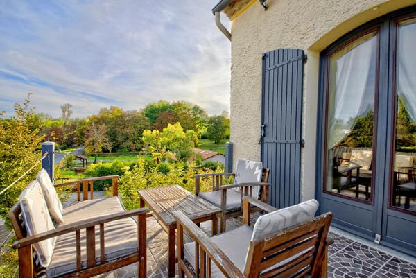 Maison 141 m² à Fargues-Saint-Hilaire  3 Chambres