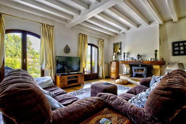 Maison 141 m² à Fargues-Saint-Hilaire  3 Chambres