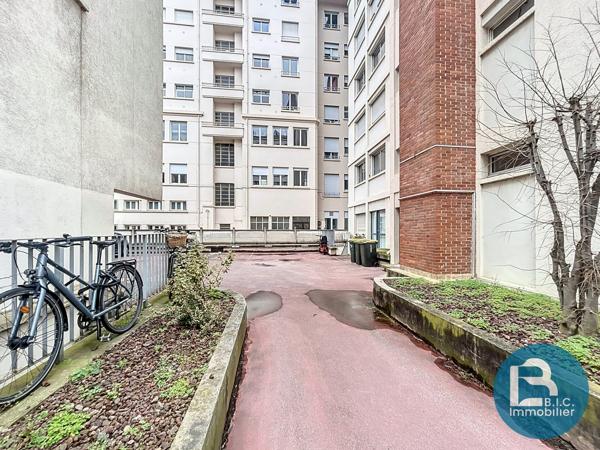 Bureaux à deux pas de Jean Macé