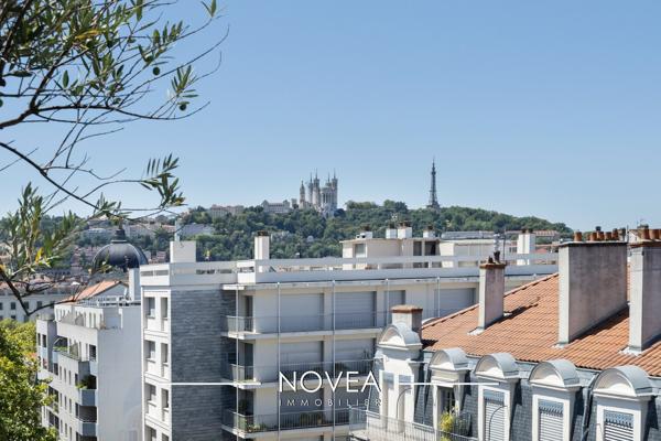 T2 dernier étage avec terrasse panoramique